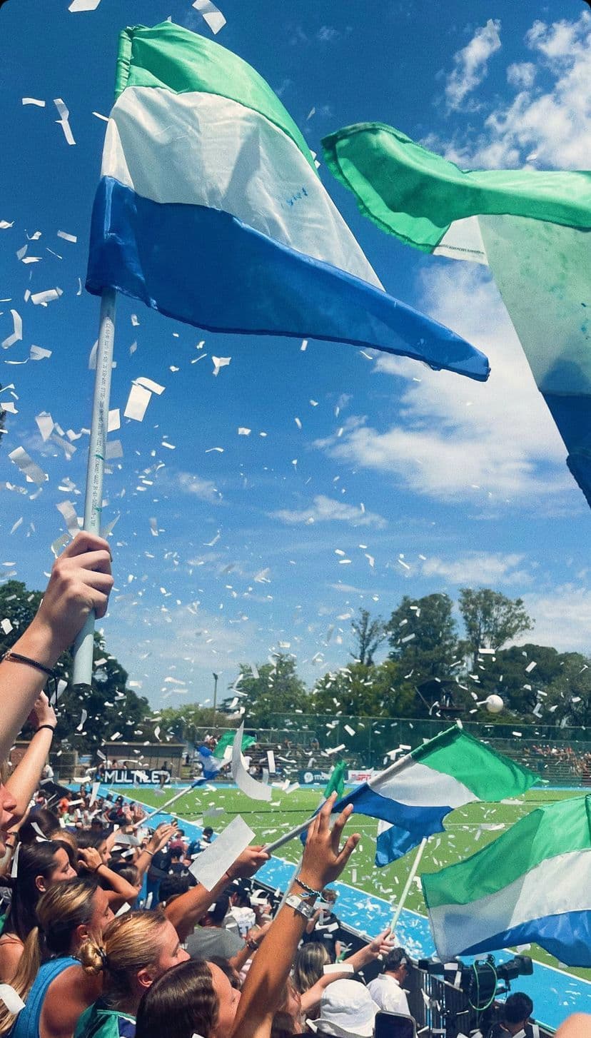 La hinchada de Sanfer